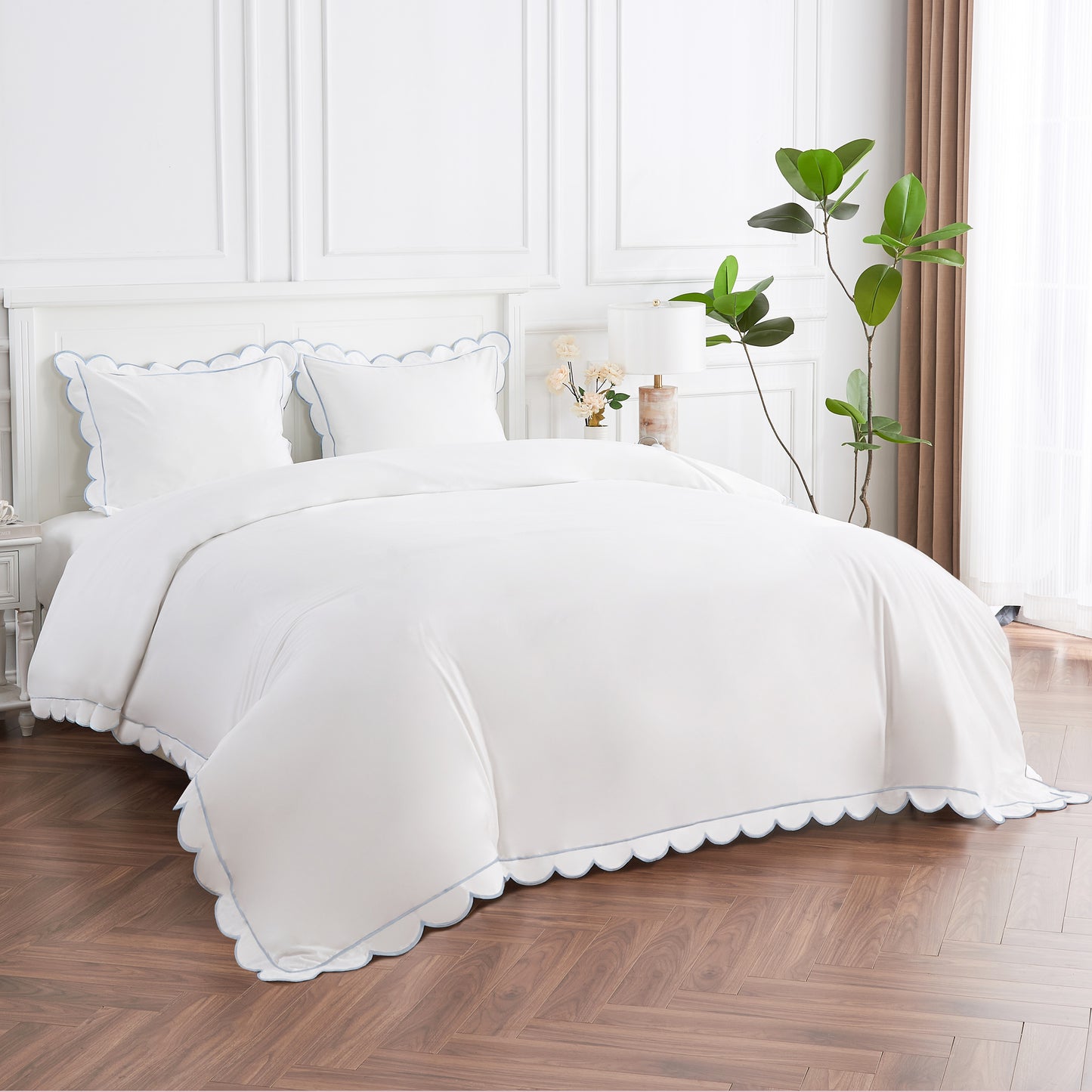 Scallop Frame Embroidered Cotton Percale Duvet Set