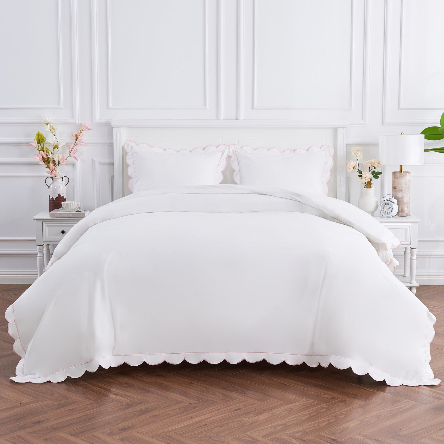 Scallop Frame Embroidered Cotton Percale Duvet Set